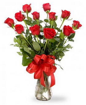  Burdur çiçek , çiçekçi , çiçekçilik  12 adet kırmızı güllerden vazo tanzimi
