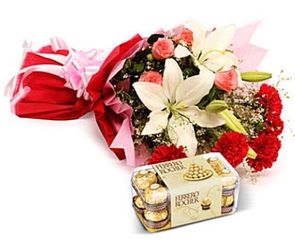 Karışık buket ve kutu çikolata  Burdur çiçek , çiçekçi , çiçekçilik 
